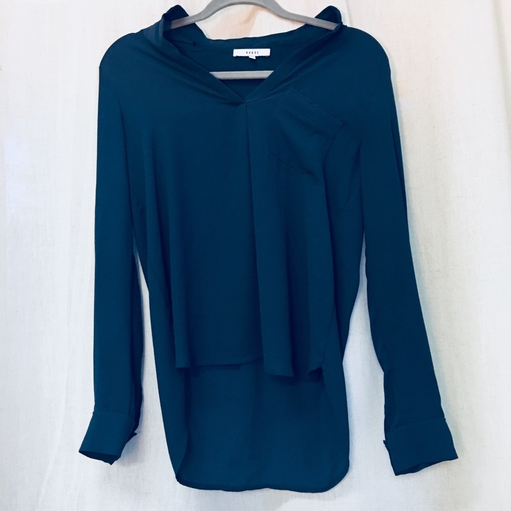 Blue wavy blouse